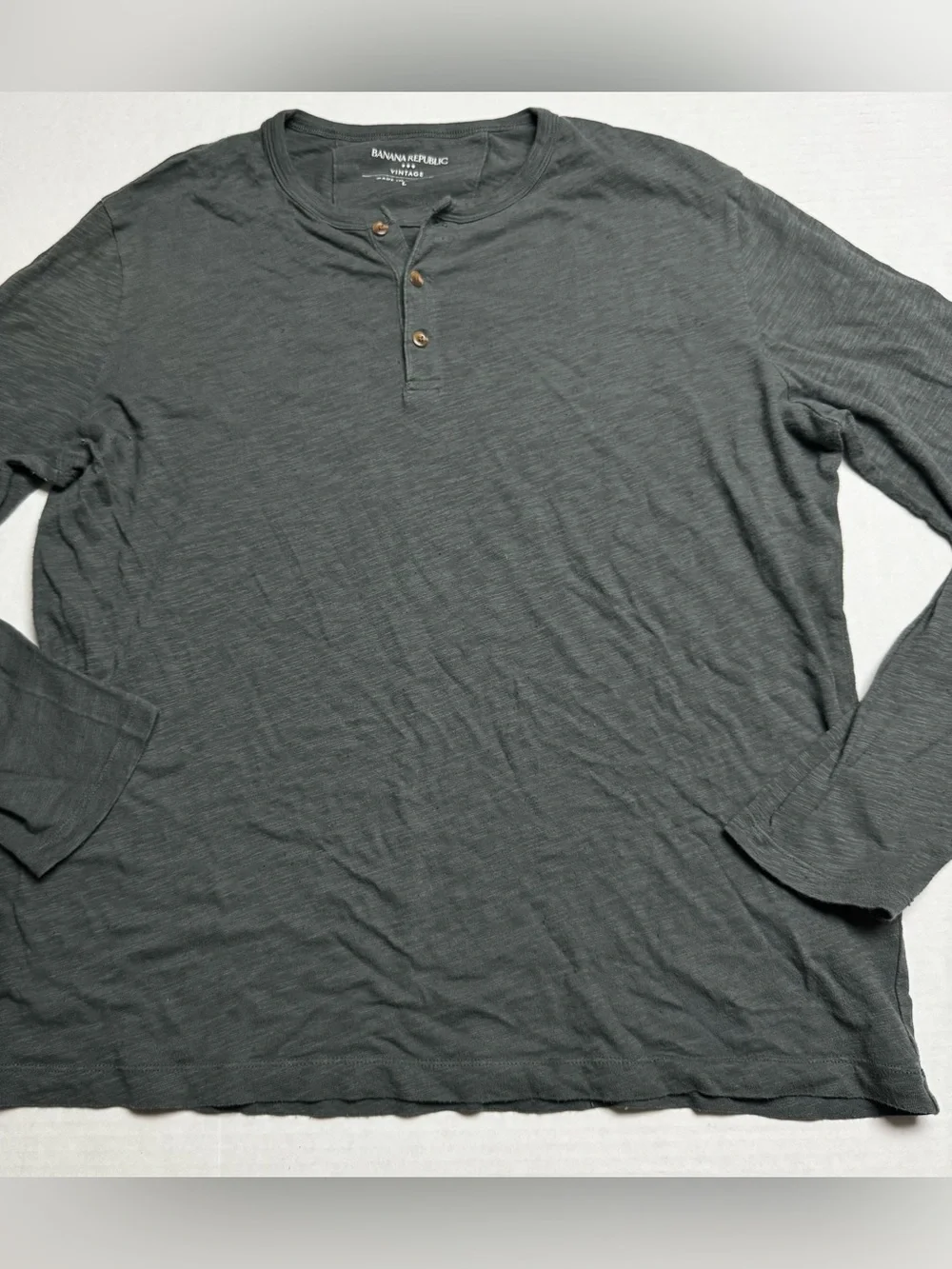 Banana Republic Vintage Tee Long Sleeve Henley In Dusty Olive (Green) Size: L